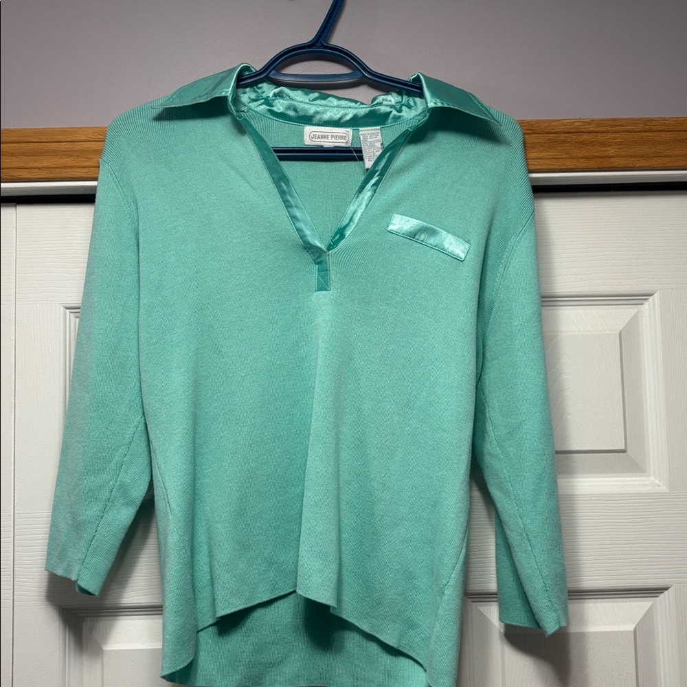 NWT Vintage Jeanne Pierre Spearmint Satin Trim Knit V-Neck Top Size Large